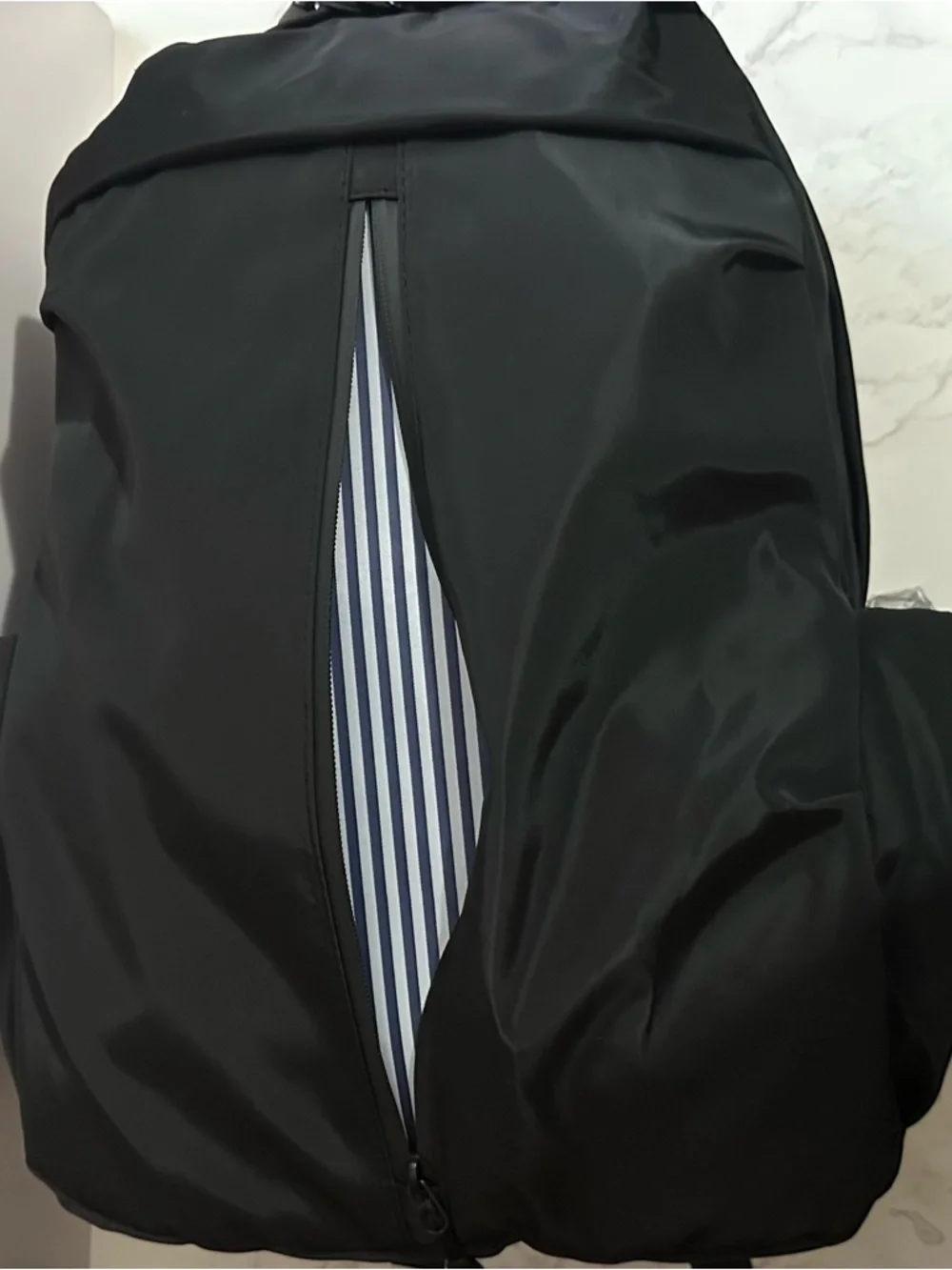 Black Men's Water-Resistant Tech Backpack Sleek Everyday Carry with USB port